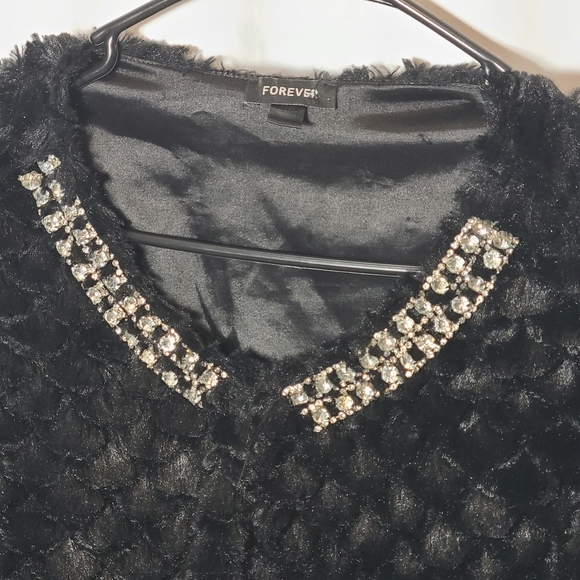 FOREVER Lightweight cape with bling on top - Picture 2 of 9